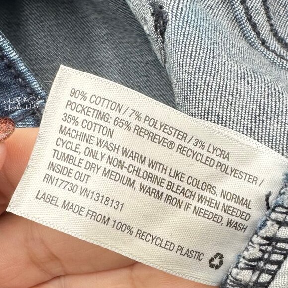 Universal Thread High Rise Bermuda Jean Shorts Size 4 / 27 - Picture 4 of 5